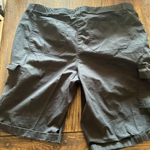 CHICO’S – Women’s Black Fitigue Comfort Waist Shorts, Black, Size 3 (16/18-XL) - Picture 3 of 11